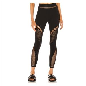 ‼️ WOLFORD Shuri 7/8 Leggings with Net Patterns and Elastic Waistband ‼️